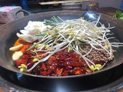 -四小区火锅·巷子里的重庆火锅(花照壁店)