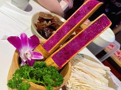 火龙果虾滑-卤校长重庆火锅(国兴店)