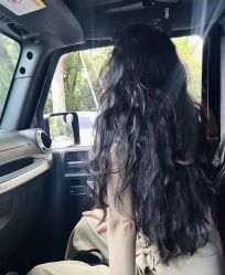 -十六番发型师事务所