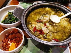 -渝是乎川渝小炒(新世界百货望京店)