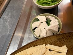 -左庭右院鲜牛肉火锅(七宝领展广场店)
