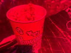 -莹乐迪量贩式KTV(祝桥店)