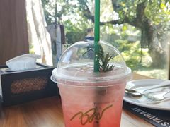 -Chom Cafe and Restaurant