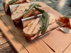 青酱烤鸡肉墨西哥奶酪饼-HAPPEN(江川东路店)