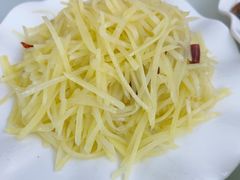 -喜羊羊土菜馆(世纪广场店)