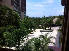 -三亚湾海居铂尔曼度假酒店