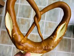 -Dough&Joe团憩(瑞虹天地月亮湾店)