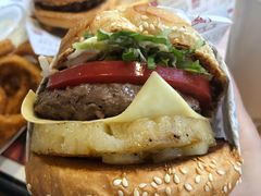 -The Habit Burger Grill 哈比特汉堡(复兴soho店)