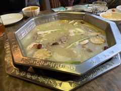 -佬土鹅肠火锅(中建大观店)