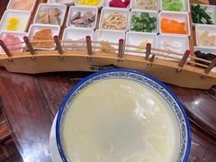 -香麒园·过桥米线·南湖雅宴