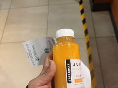 -星巴克(上海虹桥新天地二店)