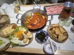 -王奋斗贵州酸汤牛肉火锅