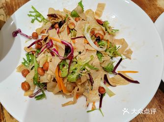 逛完王家大院就来了洪洞,网上搜了美食,都推荐十里香