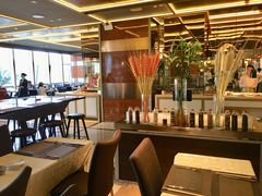-大中华希尔顿酒店-念自助餐·嗨啤·小龙虾