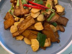 腊八蒜炒杏鲍菇-新加坡瑞珍•海河观景餐厅