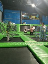 -飞跃蹦床乐园(南山科技园店)