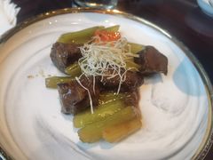 蒜爆牛柳粒-新天世纪中餐厅