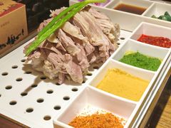 招牌手抓羊腿-相约·羊村小馆非遗手抓肉(七一酱园店)