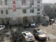 -上海远大心胸医院-地面停车场