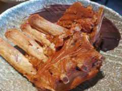 特色大铁锅烀腔骨-95号酱骨·一块豆腐(展春园西路店)