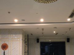 -皇马纯KTV·量贩·聚会(民治店)