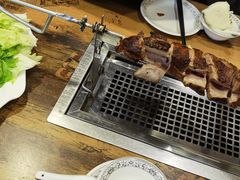 -清真·东拉黑炭火烤羊腿(世通·国际店)