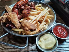 韩式炸鸡-MI WU FACTORY米屋美食工厂餐厅(绿地店)