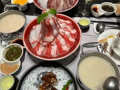 -红鼎豆捞·非遗鲍皇汤火锅(宝丰路店)