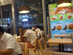 -德克士(虹桥火车站店)