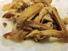 -头上红煨盐鸡·非遗院子餐厅