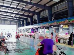 -七宝蔬菜农副产品综合交易市场-停车场