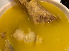 -鲜入围煮花胶鸡海鲜火锅