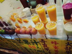 -六合夜市