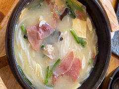 -桥香园过桥米线(国贸店)