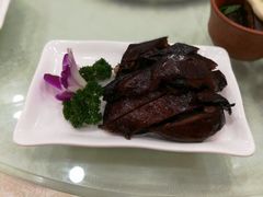 -楼外楼·停车场