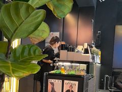-W COLLECTIVE  DESSERT SHOP