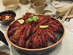 -巴厘龙虾·榜首油焖大虾(音乐学院·沿江酒馆店)