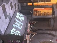-暴风岛沉浸式体验馆(百联世纪店)