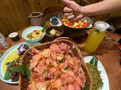 -老滇山寨•云南特色菜•地方菜•民族风情歌舞表演(金碧店)