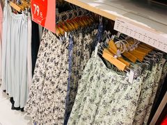 -优衣库(南京建邺万达广场店)