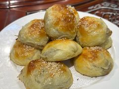 酥皮烤包子-乡村馕坑肉·烧烤·新疆菜·本地人更爱吃(阿勒泰首店)