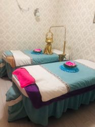 -周怡玲美容美体SPA