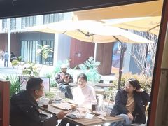 -必胜客(上海华谊新所店)