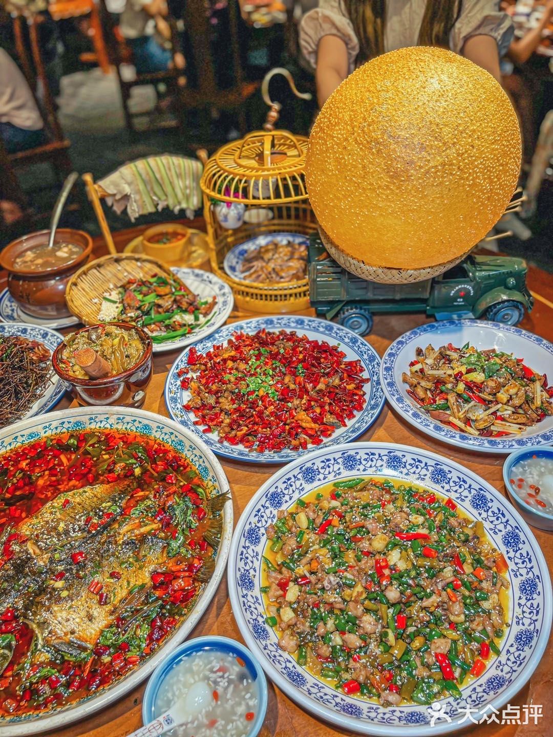 重庆人均40江湖菜馆🔥辣子鸡巨巨巨过瘾