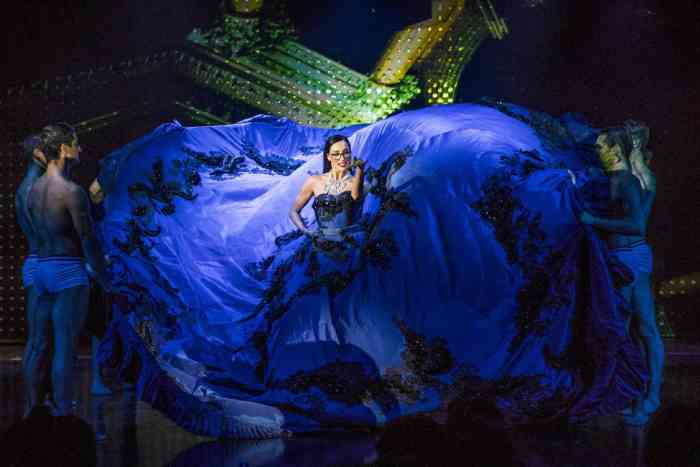 巴黎丽都歌舞秀