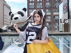 -雍容荟帝王蟹活龙虾展台自助(IFS黑金店)