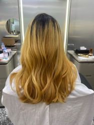 -Tloml salon