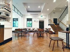 大堂-星巴克臻选(广州沙面店)