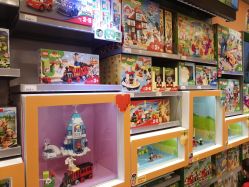 -乐高品牌旗舰店(人民广场店)