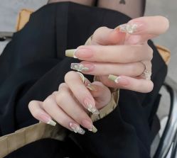 -曼都发型
